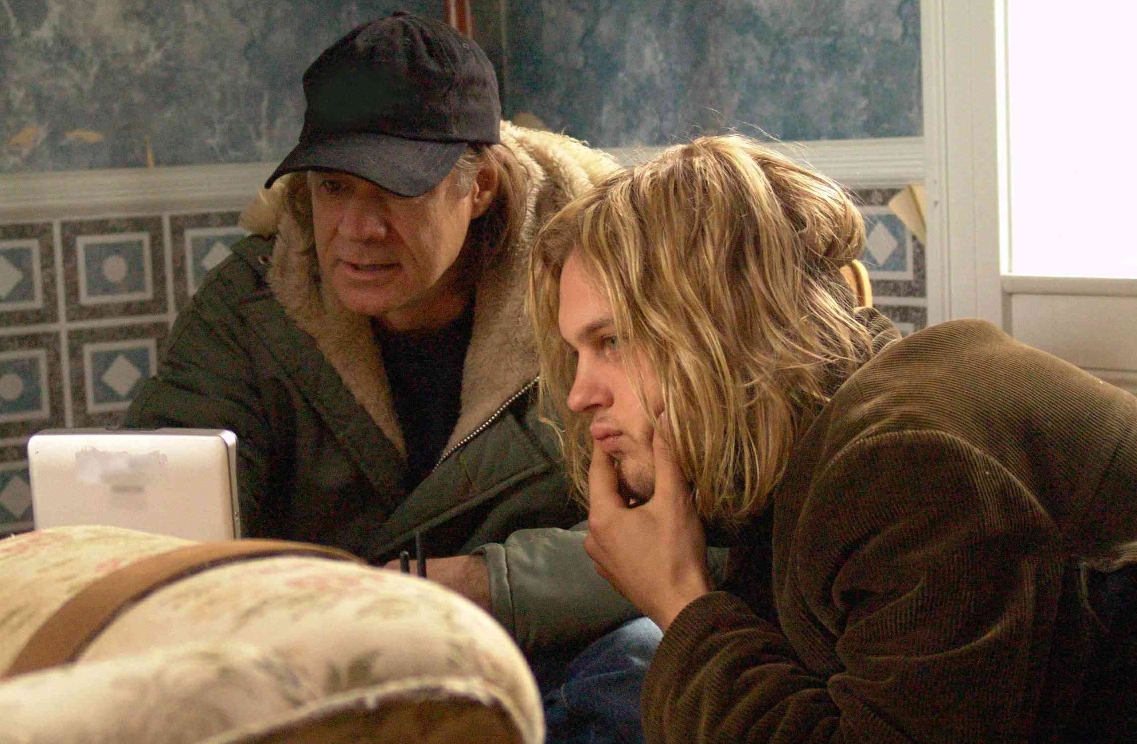 Director Gus Van Sant with actor Michael Pitt on the set of 'Last Days'