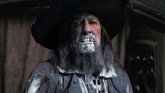 Geoffrey Rush gets exposed in 'Pirates of the Caribbean'